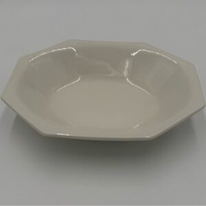 Johnson Brothers Heritage White Serving Bowl - 9.5 inches